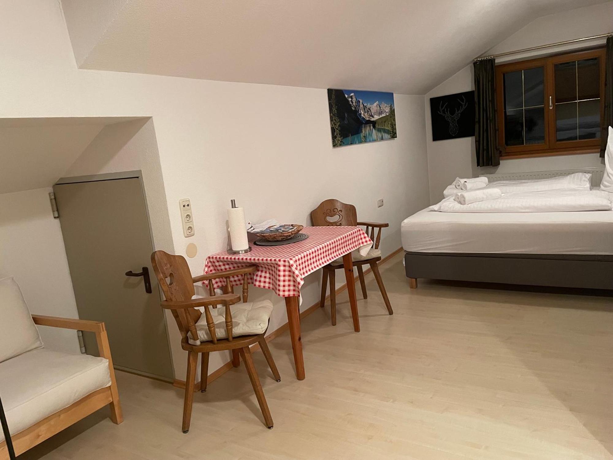 Appartments Krone Bichlbach Quarto foto